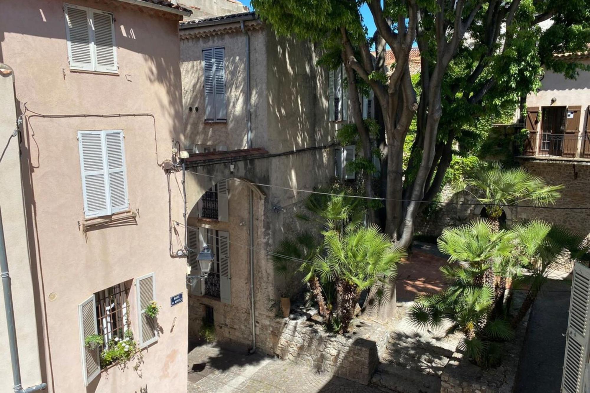 06An - Beautiful Apartment In The Heart Of Old أنتيب المظهر الخارجي الصورة