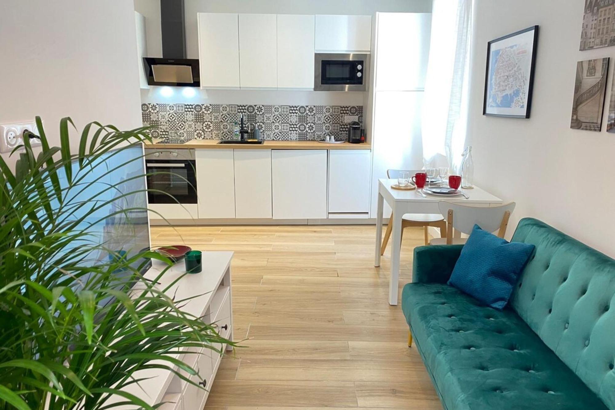 06An - Beautiful Apartment In The Heart Of Old أنتيب المظهر الخارجي الصورة